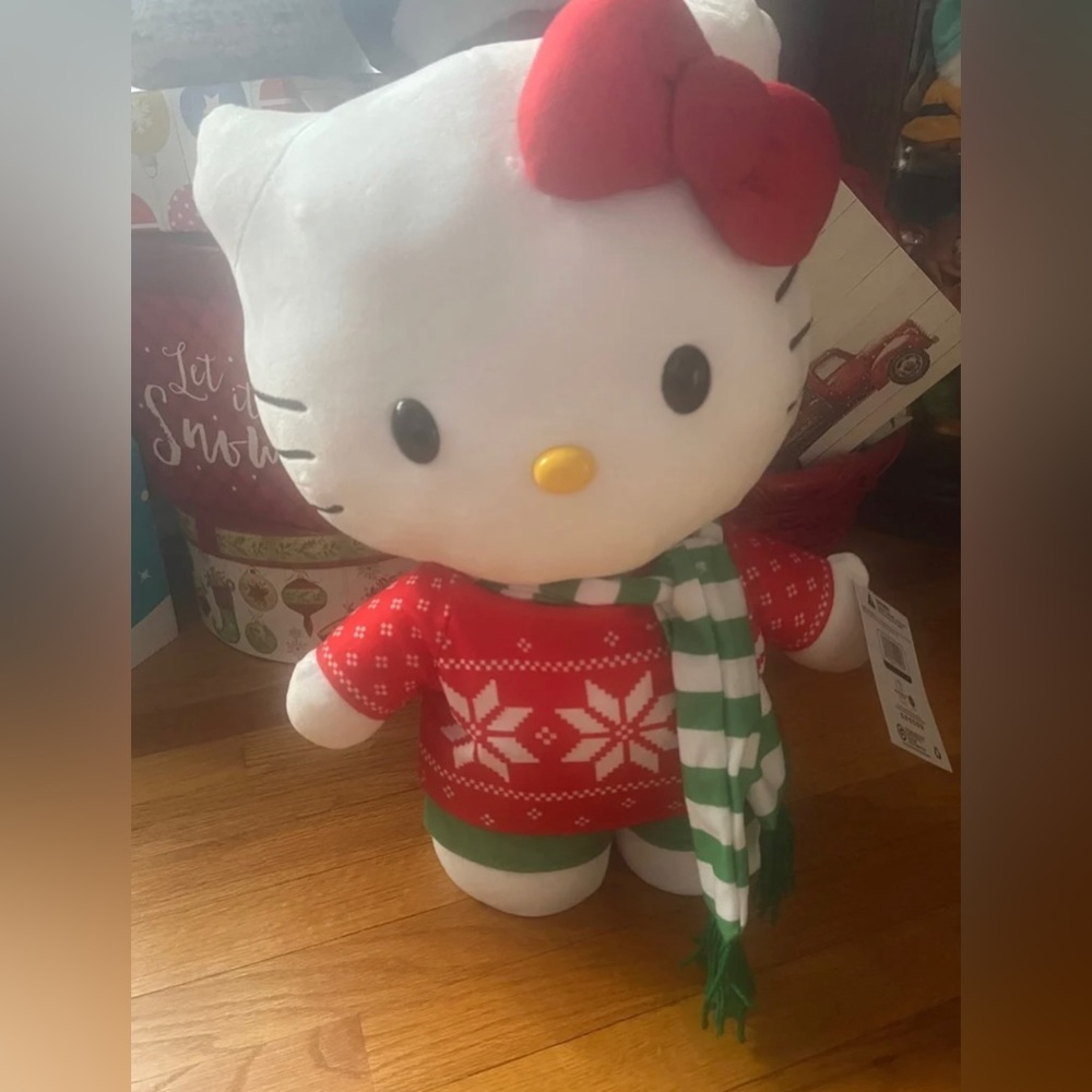 Hello kitty Christmas greeter